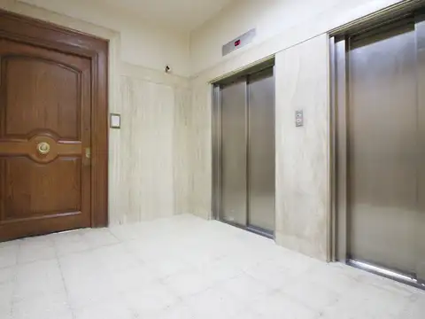 Oficina 5 ambientes, PISO venta en MICROCENTRO