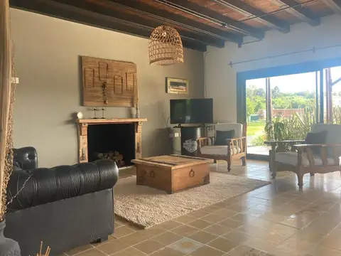 Casa en Venta en El Cazal, USD 228.000