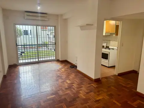 V. Urquiza. Olazábal y Triunvirato Depto 2 ambientes Coc/Ind