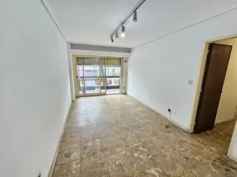 Venta 4 Amb Balcon al Frente Cocina Lavadero Flores