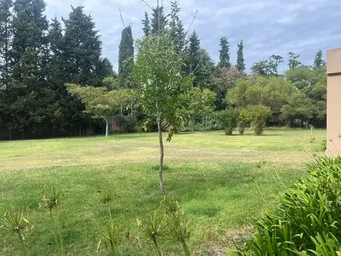 Casa en Venta en Villa Elisa, USD 350.000
