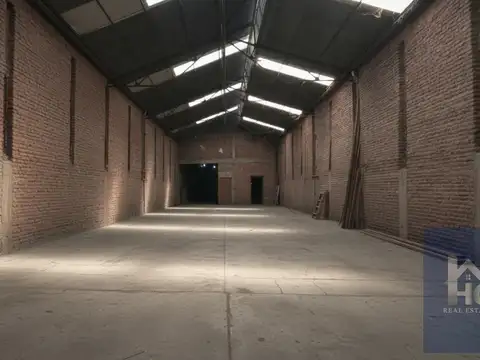 Galpon en Venta 45  mts Fondo