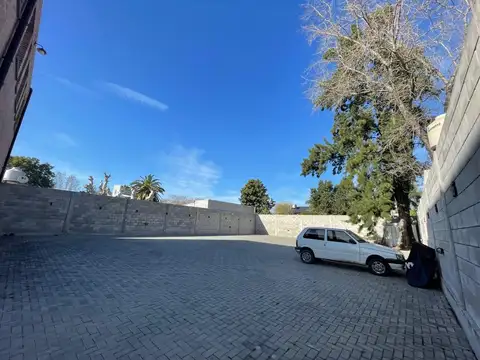 Oficina en Alquiler con 1 cochera