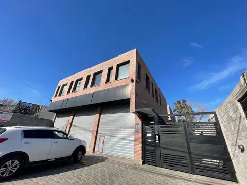 Av. Ricchieri 400, Piso 1