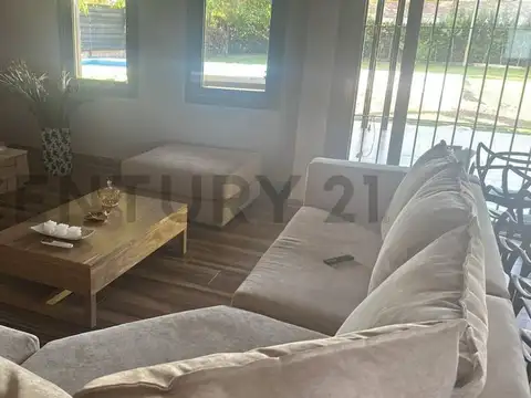 Casa en Venta con 1 cochera