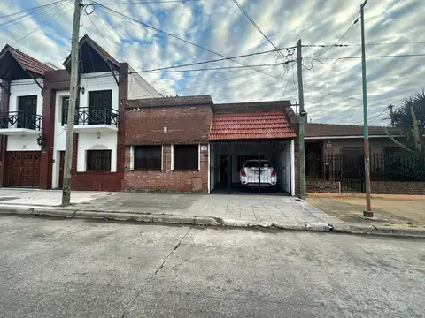 4 bis entre 530 y 531 , Piso 0