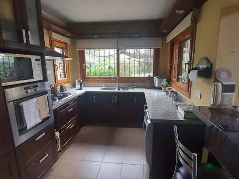 Vélez Sársfield e/Olivero y Mermoz 1600