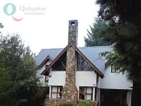 Casa 2 dorm. Altos de Chapelco con amplio jardin