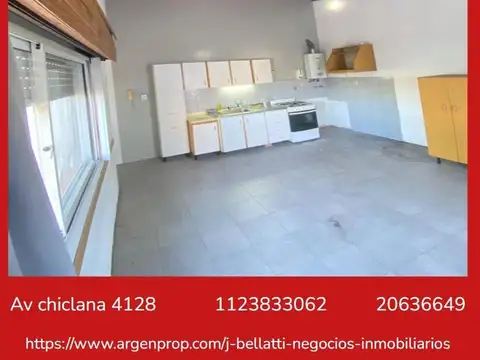 PH - Tipo casa 3 ambientes. 2 baños. terraza. sin expensas