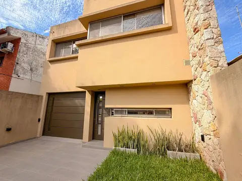 Casa en Venta en Centro, USD 320.000