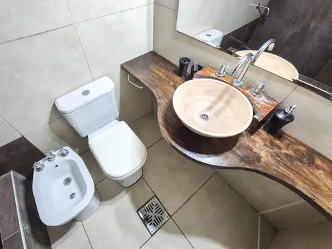 Depto Tipo Casa en Venta en Flores, USD 85.000