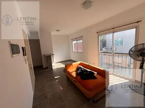 Departamento dos ambientes + terraza propia de 15mts2 impecable