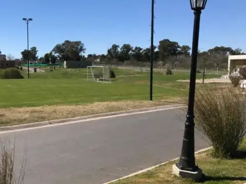 Venta Terreno Barrio Santa Elisa .100