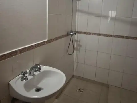 ALQUILO CASA DE 2 DORM EN COMPLEJO JARDINES DE ARGUELLO