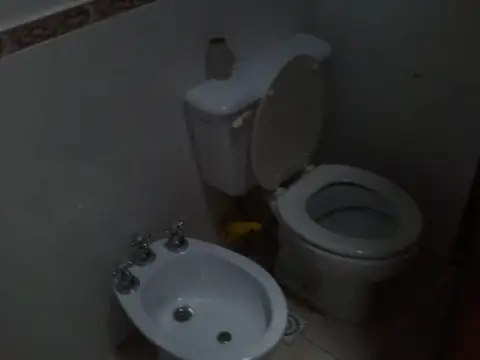 ALQUILO CASA DE 2 DORM EN COMPLEJO JARDINES DE ARGUELLO
