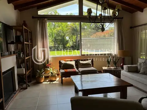 Casa 4 ambientes con 3 baños