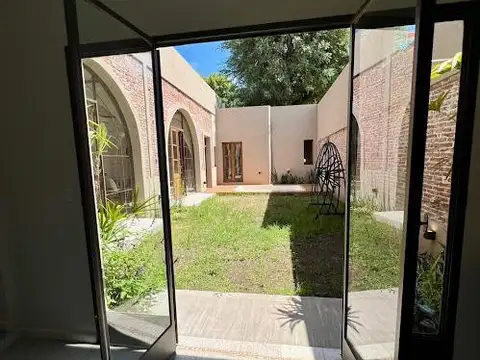 Casa en venta 4 dormitorios Lourdes