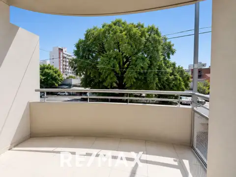 Venta depto. 3 amb. Patio.Balcon,Parque Patricios,