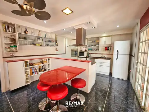 Casa en Venta en San Nicolás de los Arroyos, USD 185.000