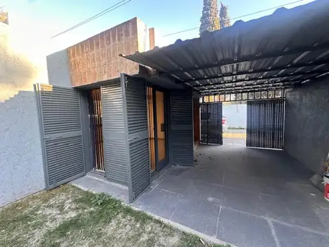 Casa 3 ambientes con 1 baño