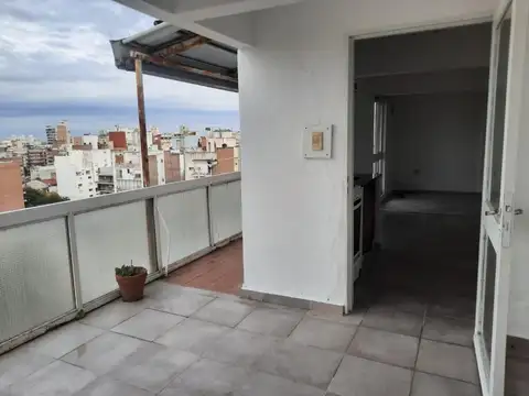 Juan Manuel De Rosas 1400 , Piso 12