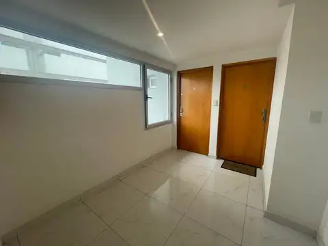 Monoambiente en alquiler. Opción cochera. La Plata