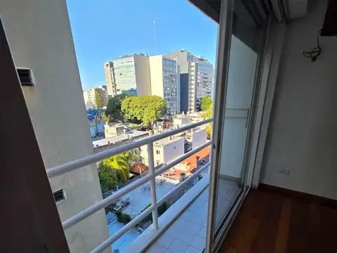 BUEN MONOAMBIENTE - BALCÓN - MUY LUMINOSO - INMEJORABLE UBICACIÓN -