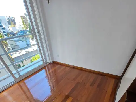 Montañeses 2100, Piso 7