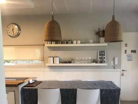 Casa en Alquiler con 1 cochera