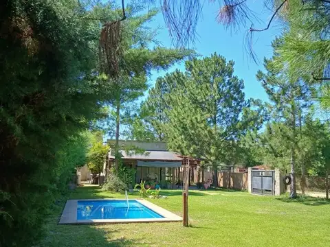 VENTA CASA 2 DORM CON PILETA EN ARROYO LEYES