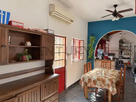 VENTA CASA CHORIZO 3 DORMITORIOS PATIO, TERRAZA Y PARRILLA EN LANUS