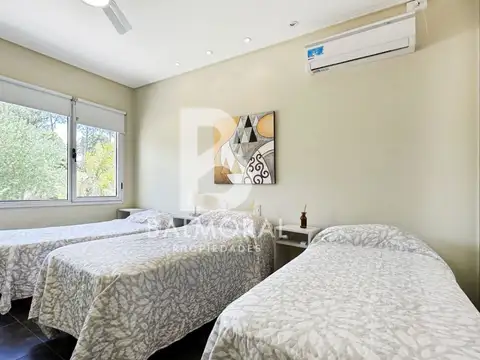 Casa 4 ambientes con 3 baños