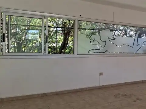 Local en importante zona comercial de Soldini