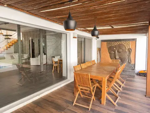 CASA EN VENTA - 4 AMB +OFICINA Y DEPENDENCIA-LOMAS DE NUÑEZ