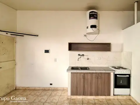 Depto Tipo Casa en Alquiler en Flores, $ 800.000