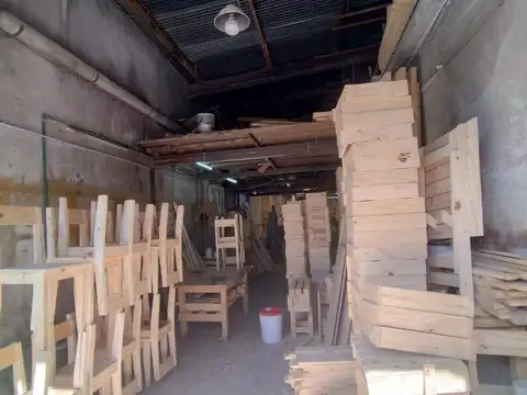 GALPON EN ALQUILER CON SALIDA DOS CALLES