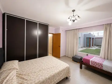 Casa quinta Av. Eva Perón Nº 2875