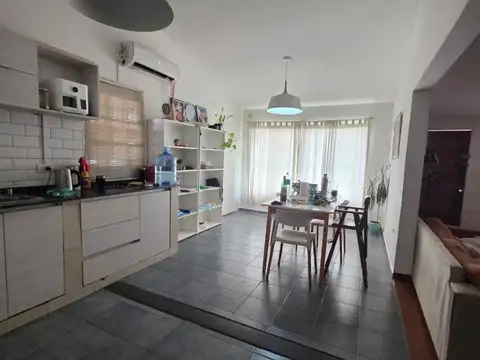 Casa en Alquiler en Parque Los Molinos, $ 800.000