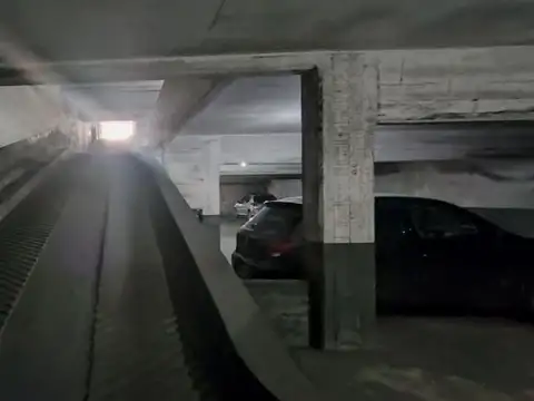 Cochera en venta zona Tribunales