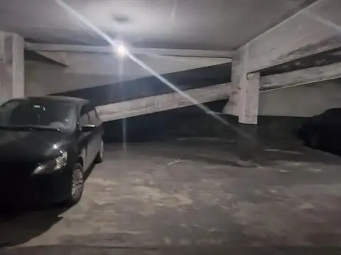 Cochera en venta zona Tribunales