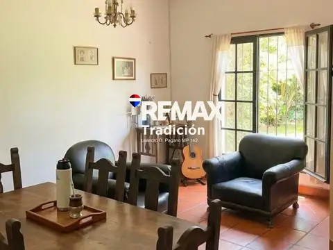 Casa en Venta con 2 cocheras