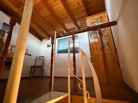 Casa 6 ambientes con 1 baño