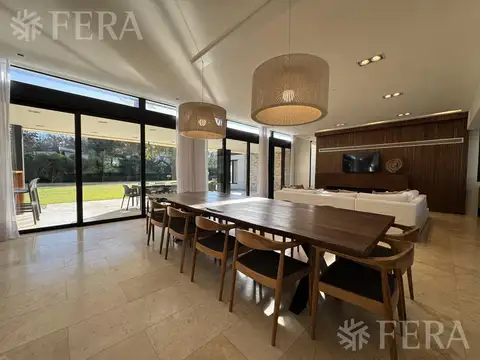 Casa en Venta en Campos De Roca, USD 550.000