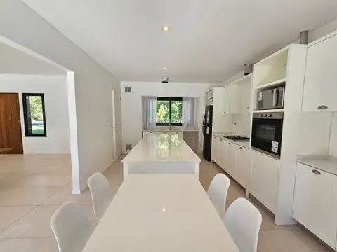 CASA VENTA Exaltación de la Cruz 5 amb A ESTRENAR