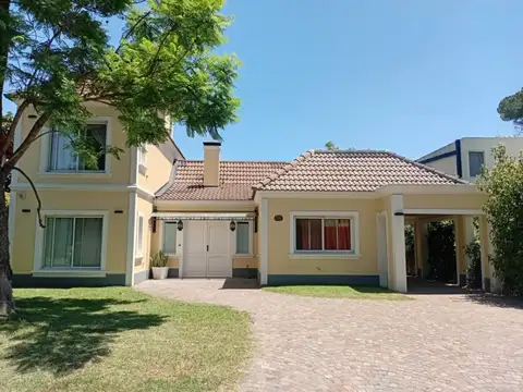 Casa en venta en Moreno