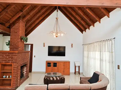 Casa en Venta con 1 cochera