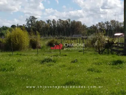 Amplio lote en venta, Chacras de Villars, (Bs As) - L10108.