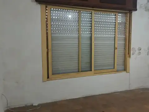 Casa en Venta en Isidro Casanova, USD 85.000