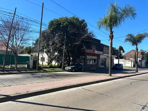 Avenida  Juan D. Perón 6600