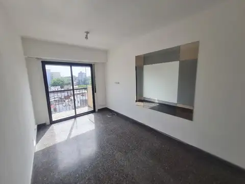 Departamento en Alquiler en Villa Luro, $ 550.000